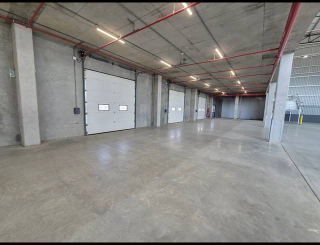 2,322M² WAREHOUSE TO LET IN ATLANTIC HILLS